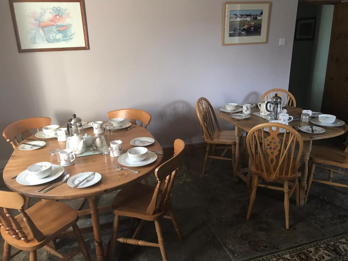 Manor Farm Bed And Breakfast Бакстон Номер фото